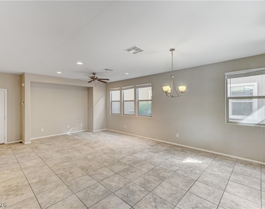 10679 Country Knoll Way - Photo Thumbnail 12