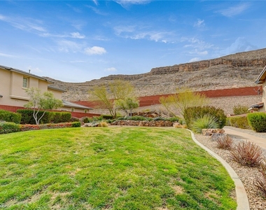 10679 Country Knoll Way - Photo Thumbnail 54