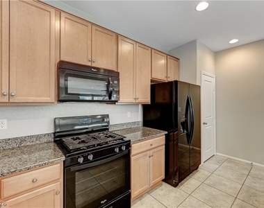 10679 Country Knoll Way - Photo Thumbnail 17