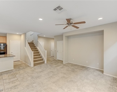 10679 Country Knoll Way - Photo Thumbnail 7