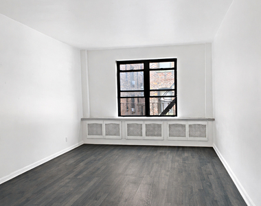 220 East 87th Street - Photo Thumbnail 4