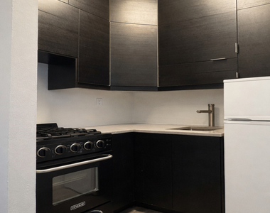 220 East 87th Street - Photo Thumbnail 1