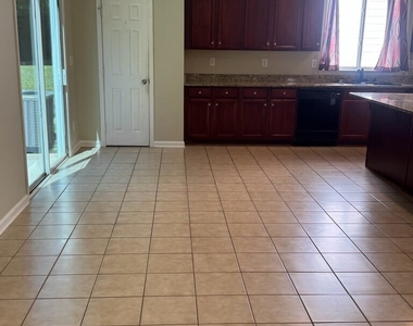 46 Brookview Dr - Photo Thumbnail 10