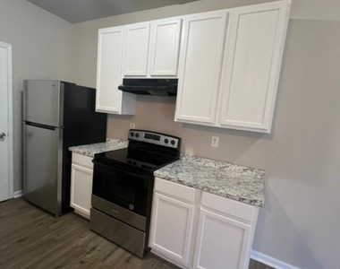 7092 Brookview Way - Photo Thumbnail 5