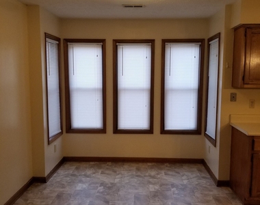 111 Bowmoor Bank - Photo Thumbnail 4