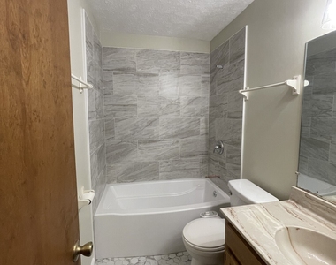 111 Bowmoor Bank - Photo Thumbnail 8