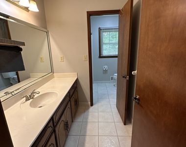 145 Redwood Circle - Photo Thumbnail 14