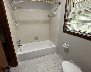 145 Redwood Circle - Photo Thumbnail 17