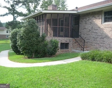 145 Redwood Circle - Photo Thumbnail 3