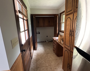145 Redwood Circle - Photo Thumbnail 10