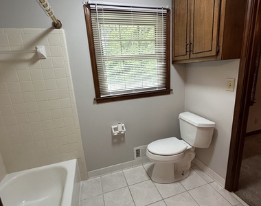 145 Redwood Circle - Photo Thumbnail 15