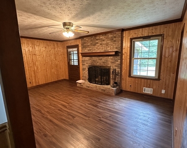 145 Redwood Circle - Photo Thumbnail 6