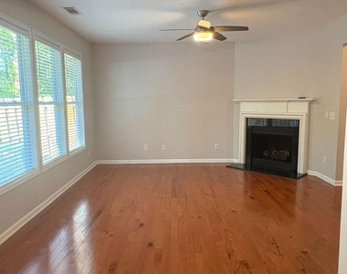 2060 Ellison Way Nw - Photo Thumbnail 7