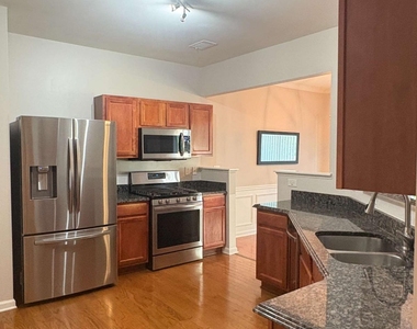 2060 Ellison Way Nw - Photo Thumbnail 4