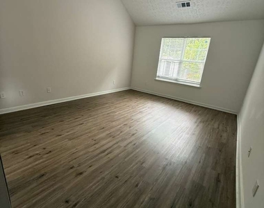 907 Keldron Court - Photo Thumbnail 9