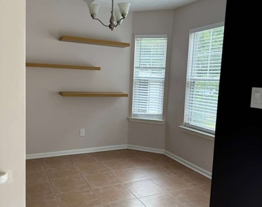 907 Keldron Court - Photo Thumbnail 5