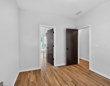 454 Calhoun Street Nw - Photo Thumbnail 2