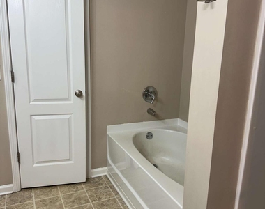 535 Ridge View Crossing - Photo Thumbnail 12