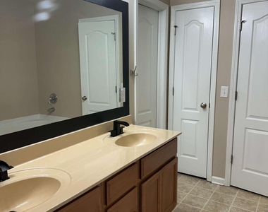 535 Ridge View Crossing - Photo Thumbnail 11