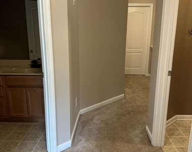 535 Ridge View Crossing - Photo Thumbnail 4