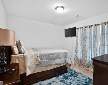1127 2nd Street Nw - Photo Thumbnail 5
