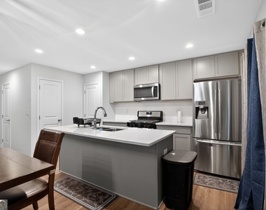 1127 2nd Street Nw - Photo Thumbnail 6