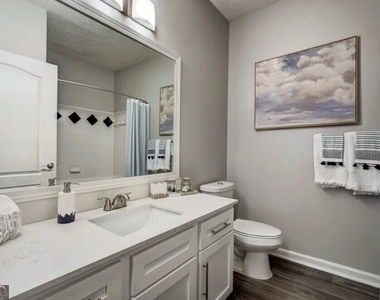 2900 Pharr Court Nw - Photo Thumbnail 7