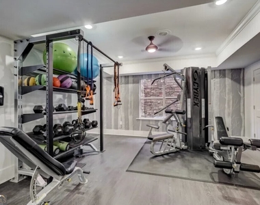 2900 Pharr Court Nw - Photo Thumbnail 12