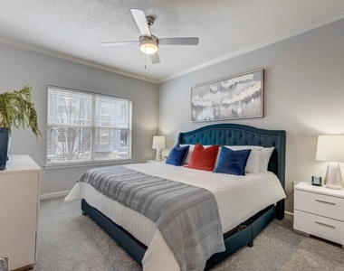2900 Pharr Court Nw - Photo Thumbnail 6