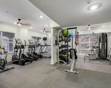 2900 Pharr Court Nw - Photo Thumbnail 14