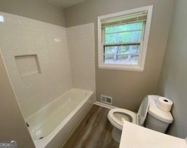 128 Pine Circle - Photo Thumbnail 9