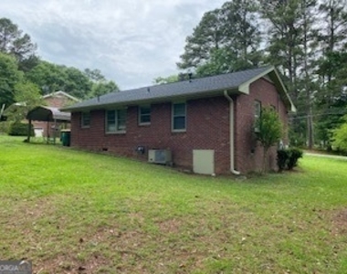 128 Pine Circle - Photo Thumbnail 2