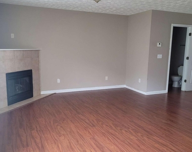 748 Georgetown Court - Photo Thumbnail 10