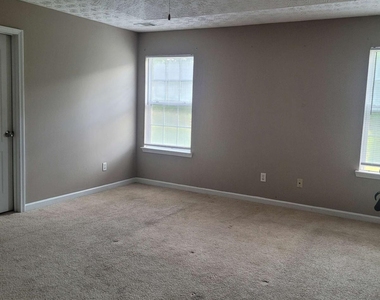 748 Georgetown Court - Photo Thumbnail 6