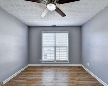 5867 Tattersall Terrace - Photo Thumbnail 21