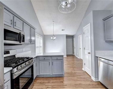 5867 Tattersall Terrace - Photo Thumbnail 10