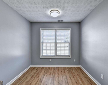 5867 Tattersall Terrace - Photo Thumbnail 27