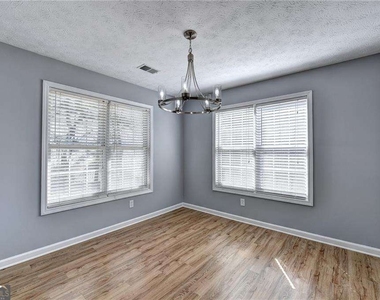 5867 Tattersall Terrace - Photo Thumbnail 8