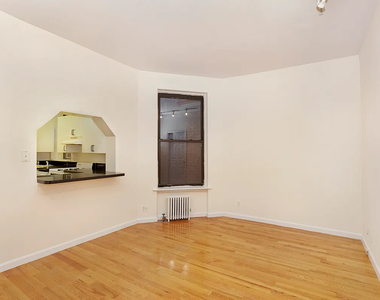 East 58th St & 1st Ave - Photo Thumbnail 1