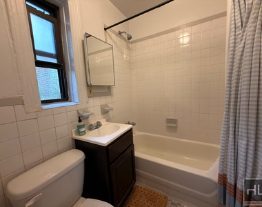 East 6th Street - Photo Thumbnail 3