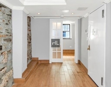 West 53rd Street - Photo Thumbnail 2