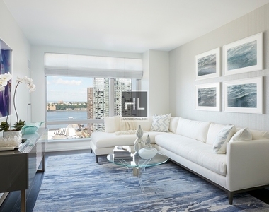 Tenth Avenue - Photo Thumbnail 2