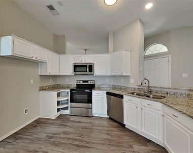 2222 Edinburgh Street - Photo Thumbnail 6