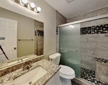 2222 Edinburgh Street - Photo Thumbnail 18