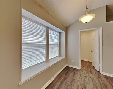 2222 Edinburgh Street - Photo Thumbnail 7