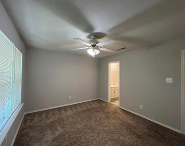 8124 Marydean Avenue - Photo Thumbnail 4