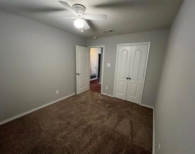 8124 Marydean Avenue - Photo Thumbnail 7