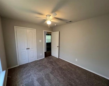 8124 Marydean Avenue - Photo Thumbnail 8