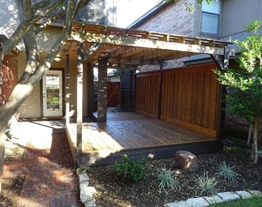 109 Summer Place Drive - Photo Thumbnail 3