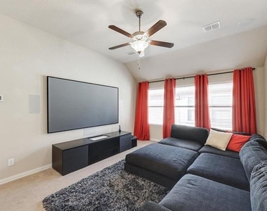5201 Texana Drive - Photo Thumbnail 9